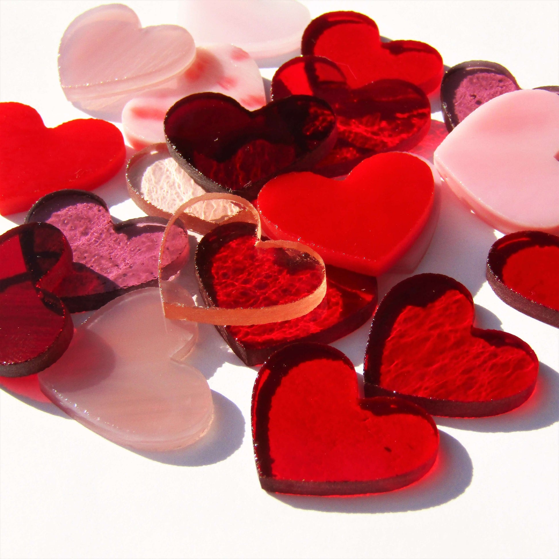 Red Glass Hearts – set of 50 – Original Source